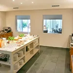Laurus Hotel