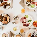 Laurus 3* ميرانو